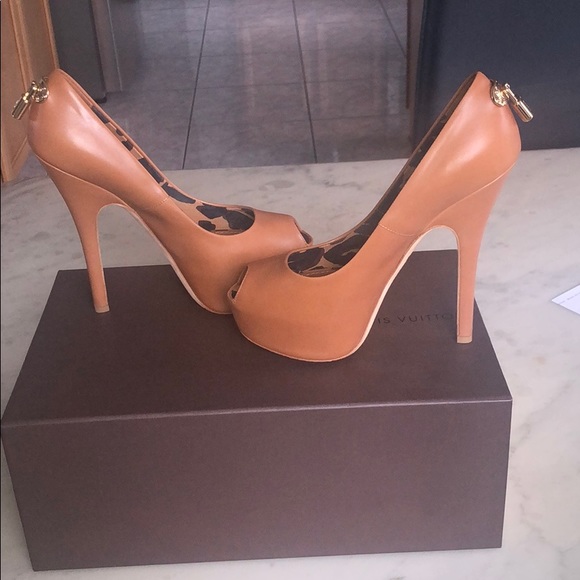 RARE louis vuitton Oh Really! Peep-Toe Pumps - Picture 5 of 9